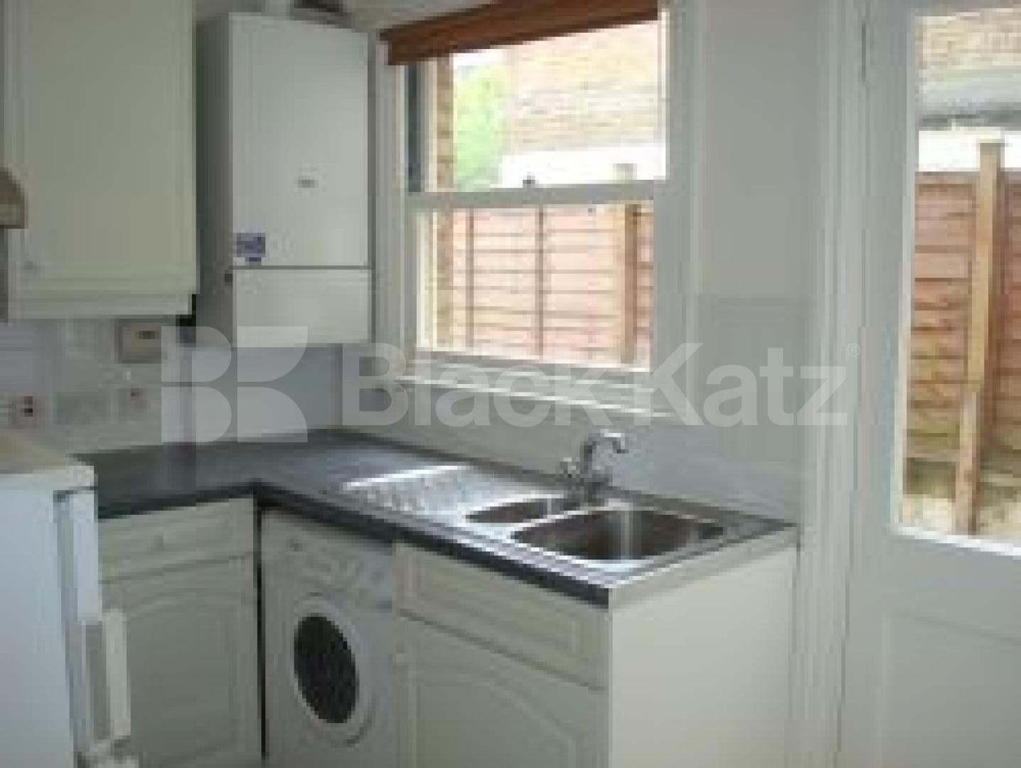 			VIEWINGS HIGHLY RECOMMENDED, 2 Bedroom, 1 bath, 1 reception Flat			 Mansfield Road, BELSIZE/HAMPSTEAD HEATH